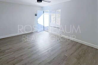 548 S Udall in Mesa, AZ - Foto de edificio - Building Photo