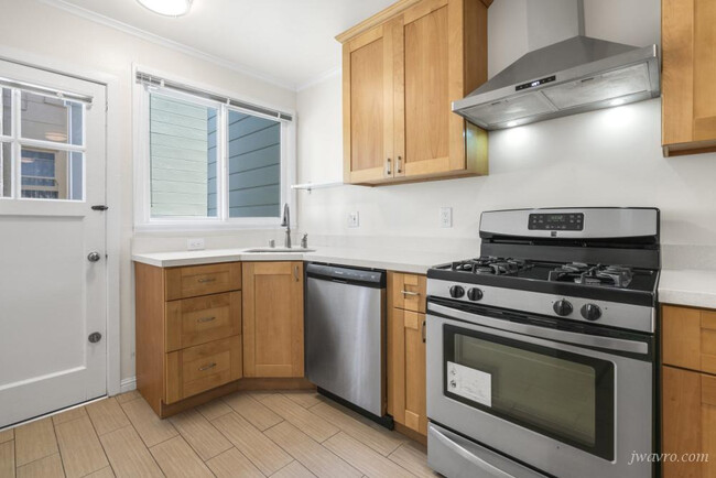 property at 1290 38th Ave