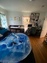 13 Wyeth St, Unit 2 in Malden, MA - Foto de edificio - Building Photo