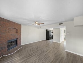 2456 N Brophy Cir in Fayetteville, AR - Building Photo - Building Photo