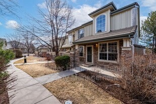 8837 Edinburgh Cir in Littleton, CO - Building Photo