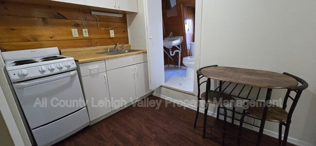 51 S 5th St in Easton, PA - Building Photo - Building Photo