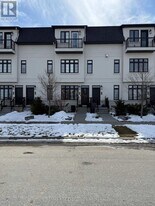 1015 Terra Verde Way in Kingston, ON - Building Photo