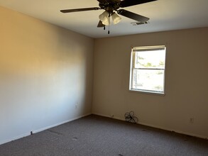 406 Butler Ave in Pocola, OK - Foto de edificio - Building Photo