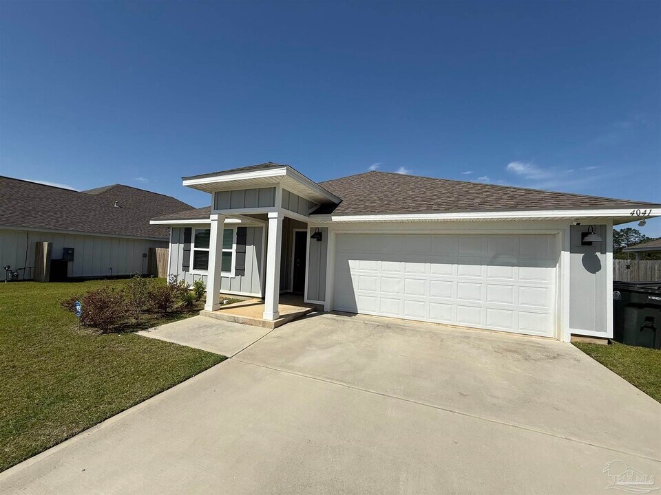 4041 Whitetail Ln in Pensacola, FL - Building Photo