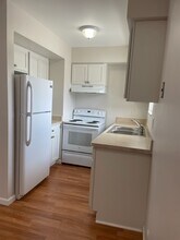 22106 E 11 Mile Rd in St. Clair Shores, MI - Building Photo - Building Photo