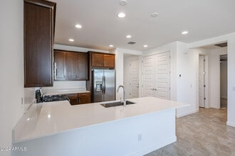 2071 W Bramble Berry Ln in Phoenix, AZ - Building Photo - Building Photo