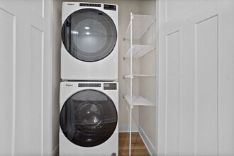 117 Eiche Dr in Slinger, WI - Building Photo - Building Photo