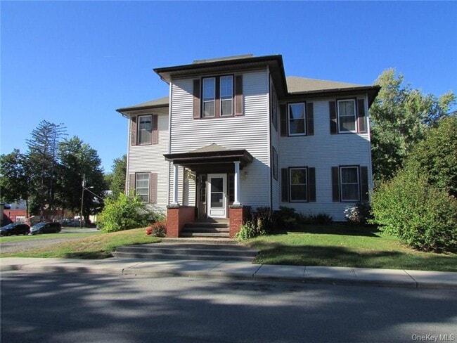 43 Clinton St in Cornwall, NY - Building Photo - Building Photo