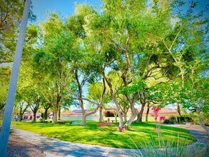 1966 Magnolia Dr in Henderson, NV - Building Photo - Building Photo