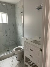 438 N Shelton St, Unit 101 in Burbank, CA - Building Photo - Building Photo