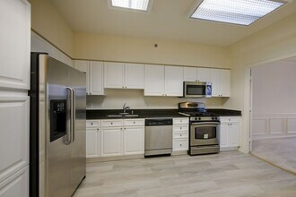 3100 N Leisure World Blvd in Silver Spring, MD - Building Photo - Building Photo