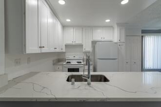 Pebblebrook Apartments in Redlands, CA - Building Photo - Interior Photo