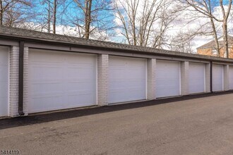 525 Main St in Chatham, NJ - Building Photo - Building Photo