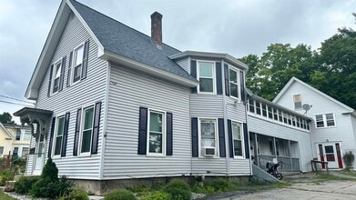 30 High St in Goffstown, NH - Building Photo - Building Photo