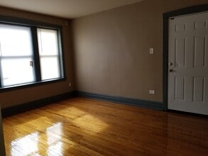 4914 W 18th St, Unit 5 in Cicero, IL - Building Photo - Building Photo