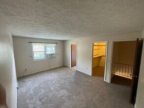 10 Trillium Ln in West Henrietta, NY - Building Photo - Building Photo