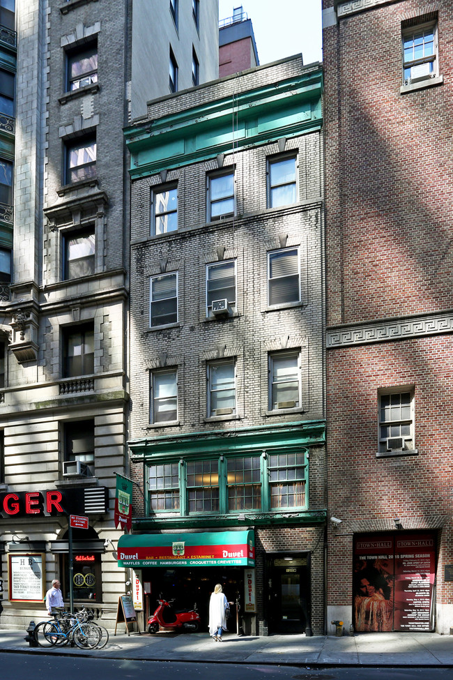 125 W 43rd St in New York, NY - Building Photo - Primary Photo