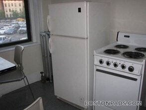 136 Hemenway St, Unit 22 in Boston, MA - Foto de edificio - Building Photo