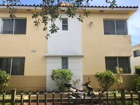 1220 Marseille Dr, Unit 8