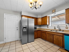 106 N Mountain Rd in Fruit Heights, UT - Building Photo - Building Photo