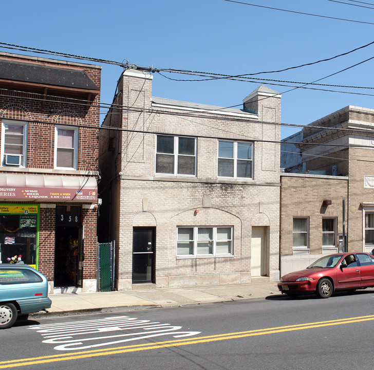 356 Palisade Ave in Cliffside Park, NJ - Building Photo