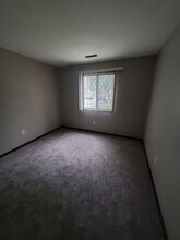 7625 W Donna Ct in Milwaukee, WI - Building Photo - Building Photo