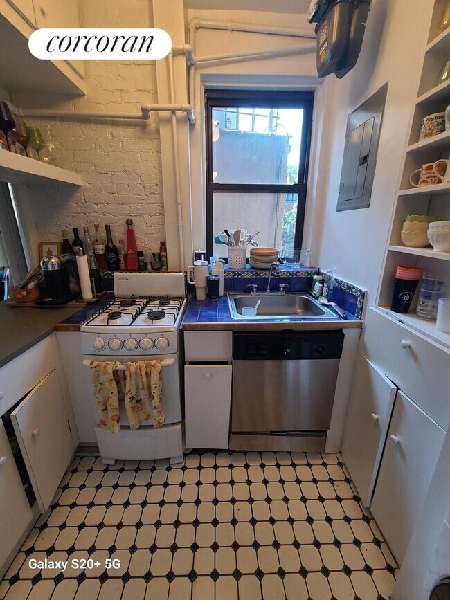 2 Jane St in New York, NY - Building Photo - Building Photo