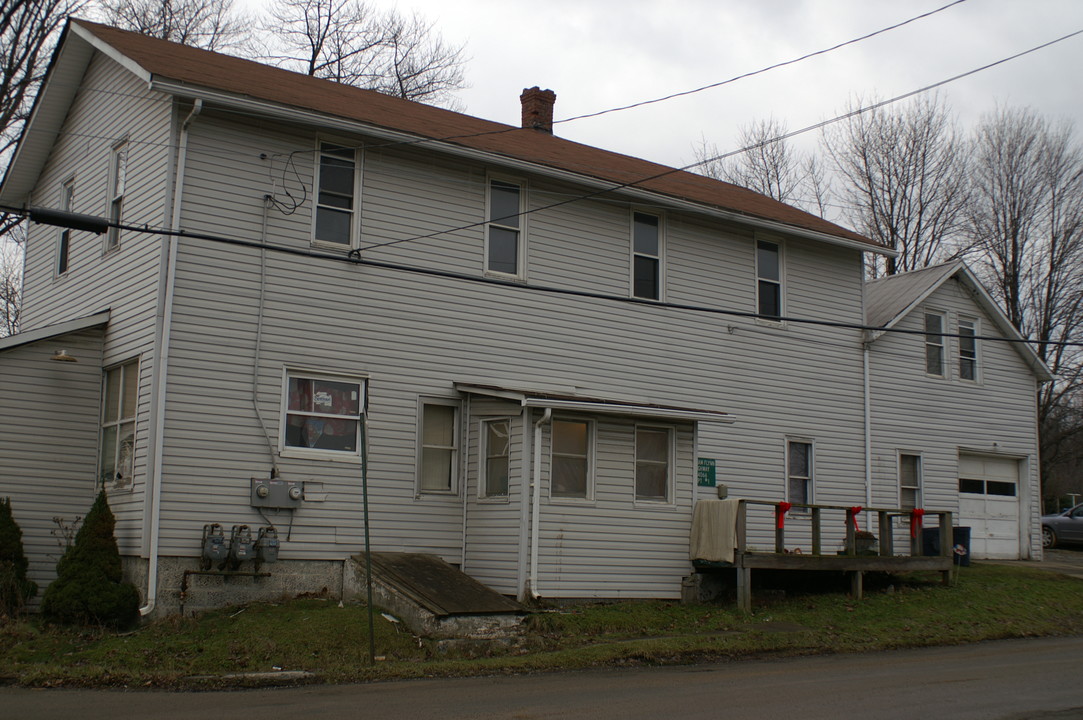 4096 William Flynn Hwy in Harrisville, PA - Building Photo