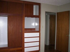929 N Locust Ln in Midwest City, OK - Foto de edificio - Building Photo
