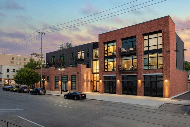 The Carlaw in Sacramento, CA - Building Photo - Building Photo