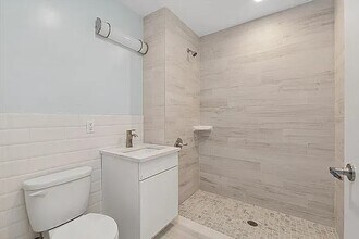 400 E 56th St in New York, NY - Building Photo - Building Photo