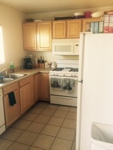 14203 Sylvan St in Van Nuys, CA - Foto de edificio - Other