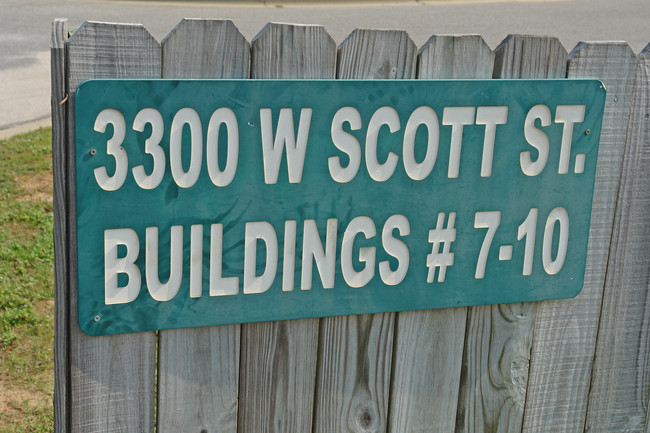 Wesley Scott Place in Pensacola, FL - Building Photo - Other