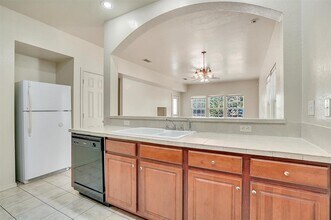 2115 E 18th St in Austin, TX - Foto de edificio - Building Photo