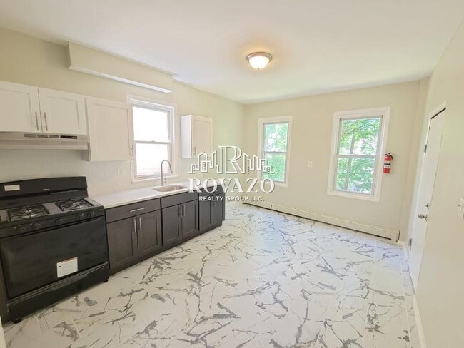 525 21st St in Irvington, NJ - Building Photo - Building Photo