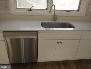 512 Dartmouth Dr in King of Prussia, PA - Building Photo - Building Photo