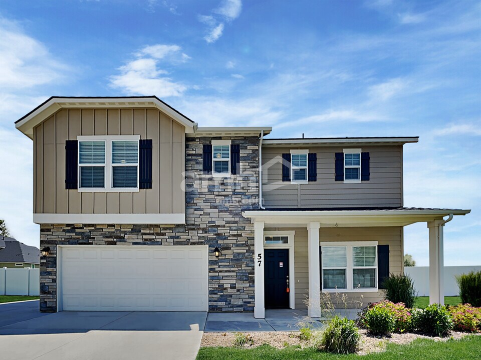 57 S Lancaster Dr in Nampa, ID - Building Photo
