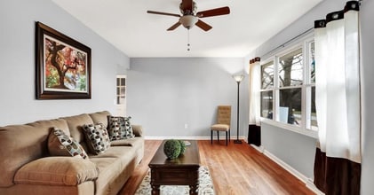 561 S Findlay St in East York, PA - Building Photo - Building Photo