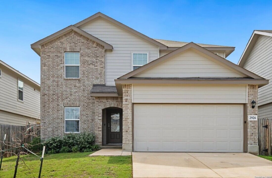 2926 Wentwood Run in San Antonio, TX - Building Photo