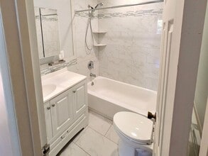 9204 Davidson St in College Park, MD - Foto de edificio - Building Photo