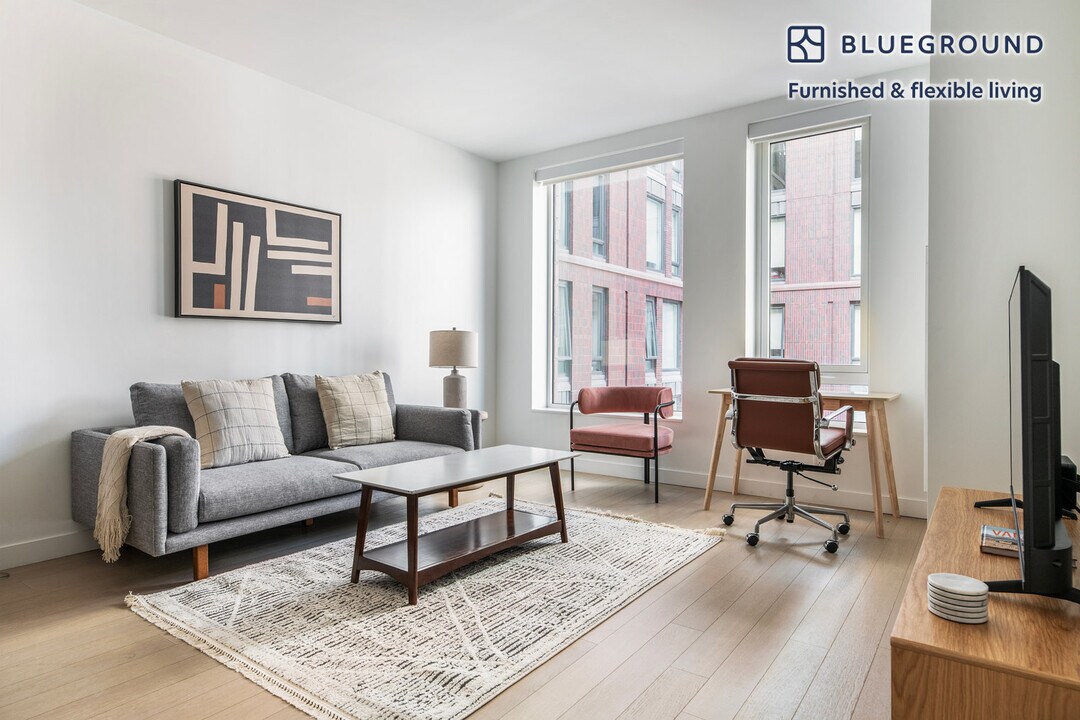 370 Harrison Ave in Boston, MA - Building Photo