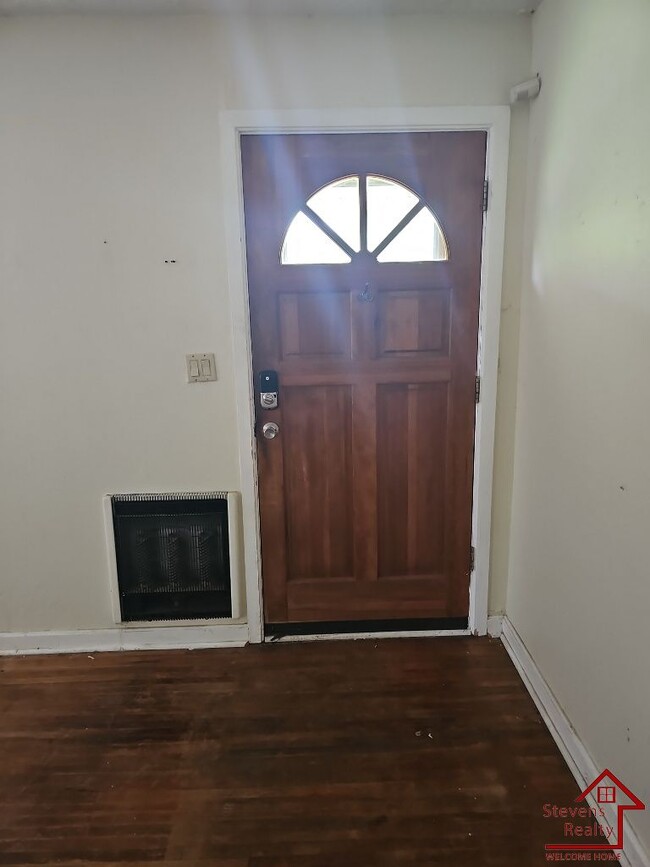 721 Blackstone Ave in Nashville, TN - Foto de edificio - Building Photo