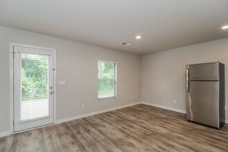 3019 Chris Cir in Villa Rica, GA - Foto de edificio - Building Photo