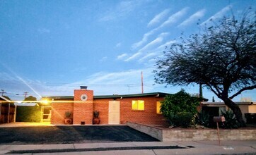 4342 N Radin Ave in Tucson, AZ - Building Photo - Building Photo