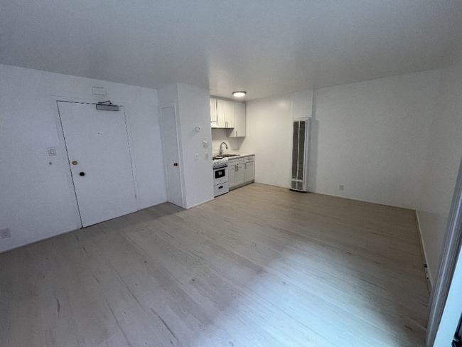3351 Cesar Chavez St in San Francisco, CA - Building Photo - Building Photo