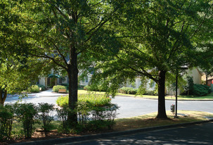 Hearth Stone At Roswell Apartments