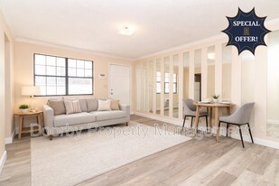 5102 TN-58, Unit Unit 214 in Chattanooga, TN - Building Photo