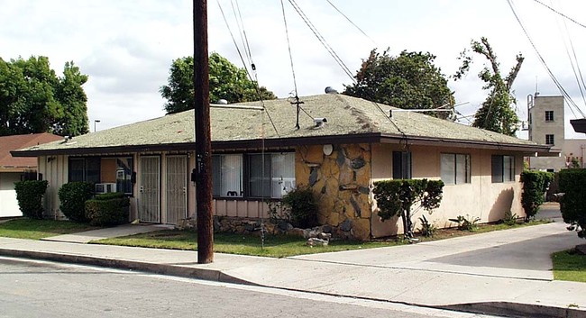 Two Separate Triplexes in La Habra, CA - Building Photo - Building Photo