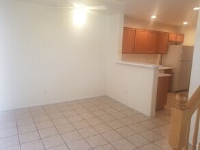 3923 Starfield Ln in Las Vegas, NV - Building Photo - Building Photo